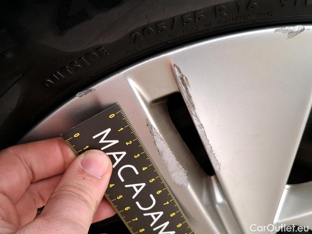  Volkswagen  Golf  VOLKSWAGEN / 2020 / 5P / Berline 2.0 TDI SCR 115 DSG7 Life Busi #21