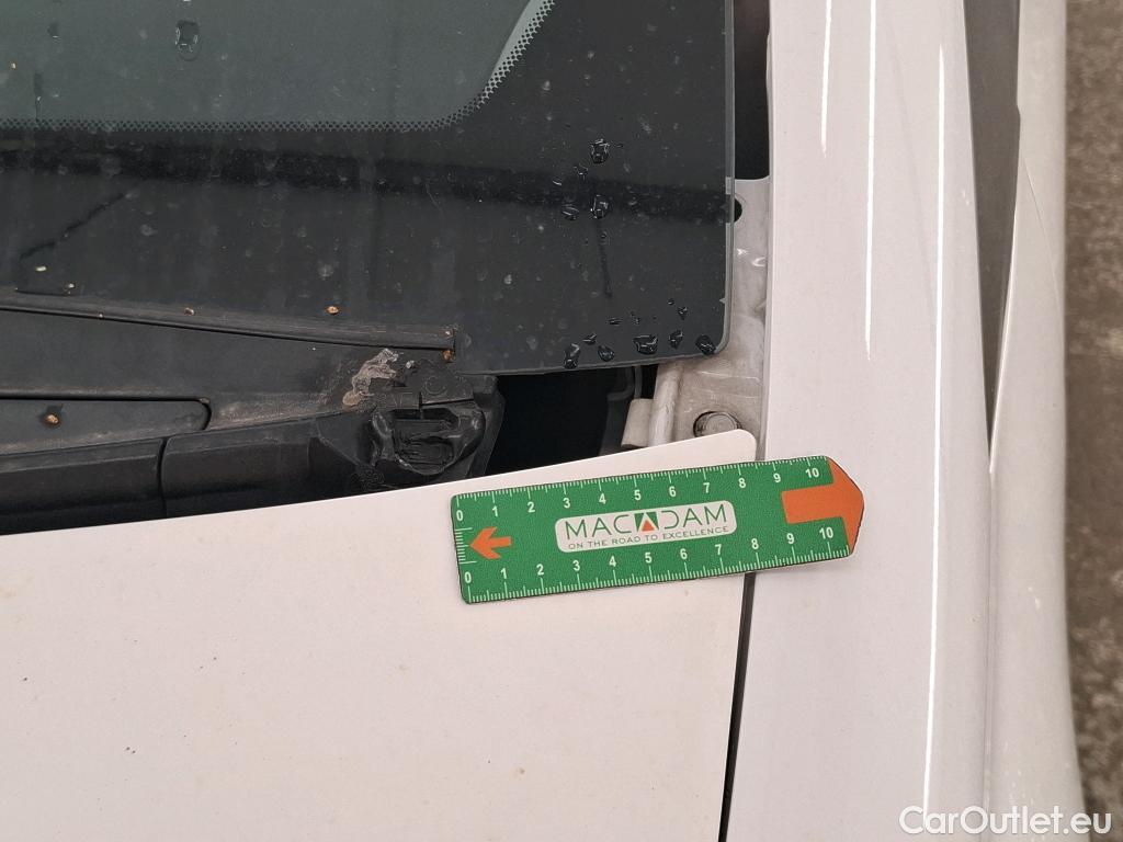  Toyota  Yaris TOYOTA  5p Berline 110 VVT-i France Business #15