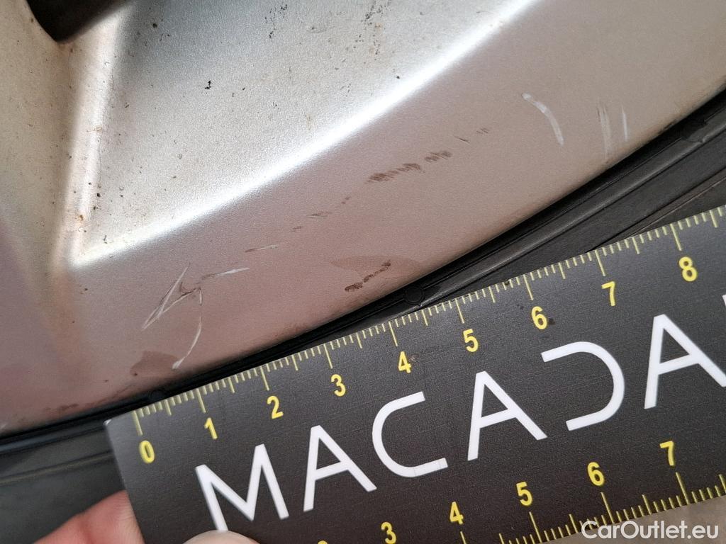  Volkswagen  Golf  VOLKSWAGEN / 2020 / 5P / Berline 2.0 TDI SCR 115 DSG7 Life Busi #37