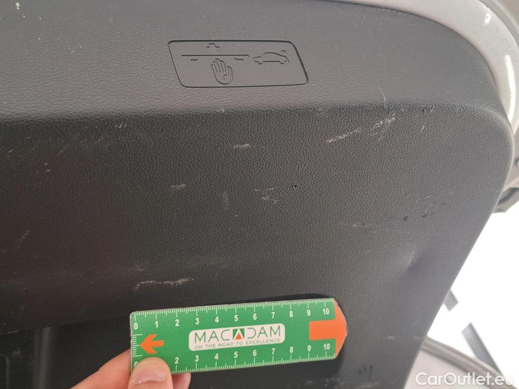  Volkswagen  Golf  VIII SW Life Plus 2.0 TDI 115CV BVA7 E6d #7