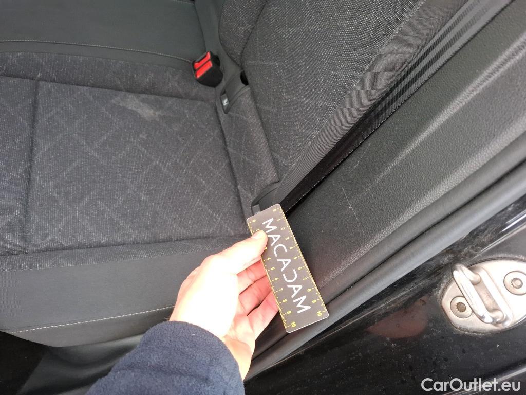  Volkswagen  Golf  VOLKSWAGEN / 2020 / 5P / Berline 1.0 eTSI OPF 110 DSG7 Life Business #16