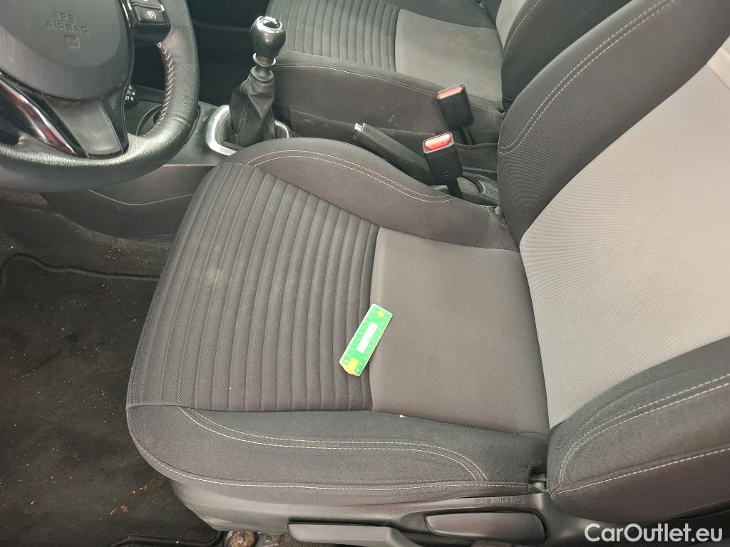  Toyota  Yaris TOYOTA  5p Berline 110 VVT-i France Business #29