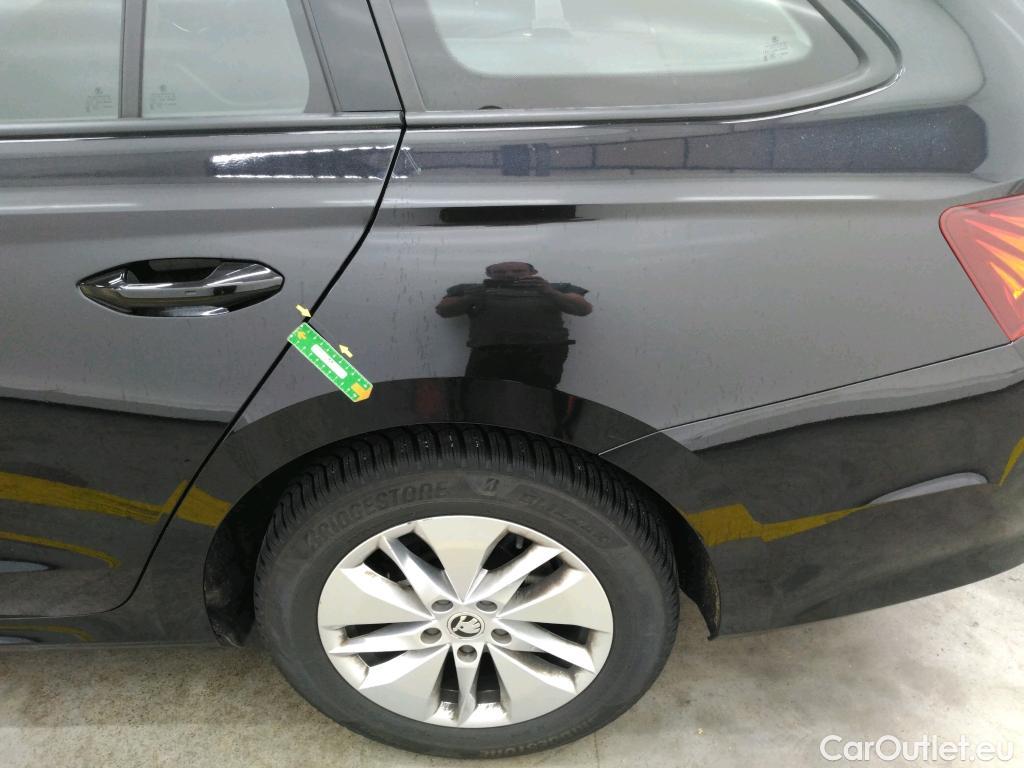  Skoda  Octavia  Break Business 2.0 TDI 150CV BVA7 E6d #42