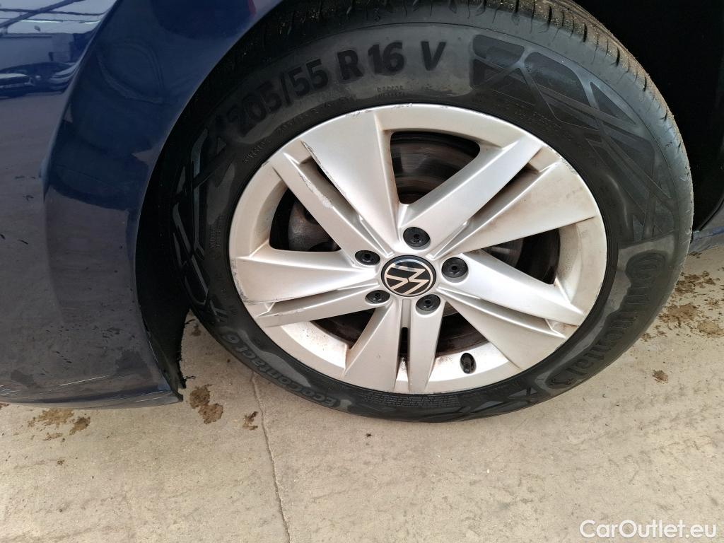  Volkswagen  Golf  VOLKSWAGEN / 2020 / 5P / Berline 2.0 TDI SCR 115 DSG7 Life Busi #19