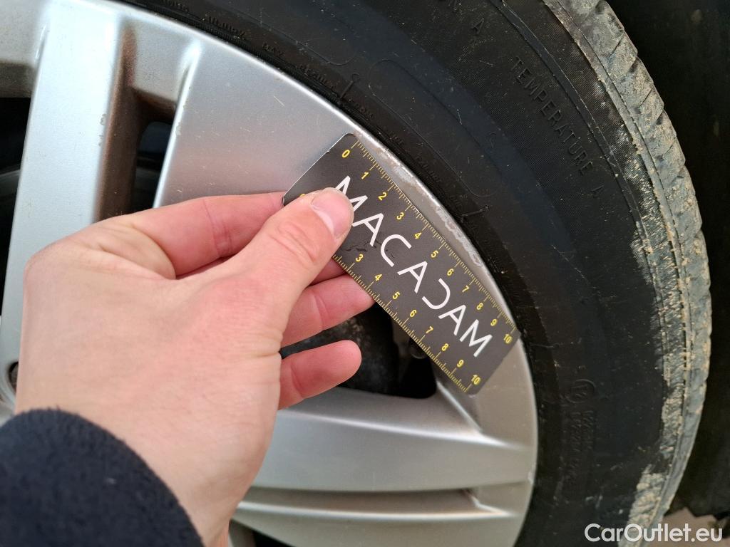  Volkswagen  Golf  VOLKSWAGEN / 2020 / 5P / Berline 1.0 eTSI OPF 110 DSG7 Life Business #11