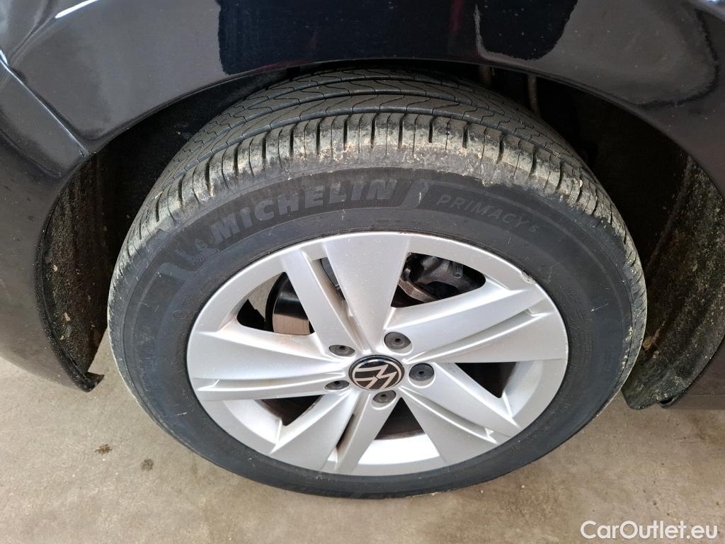  Volkswagen  Golf  VOLKSWAGEN / 2020 / 5P / Berline 1.0 eTSI OPF 110 DSG7 Life Business #1