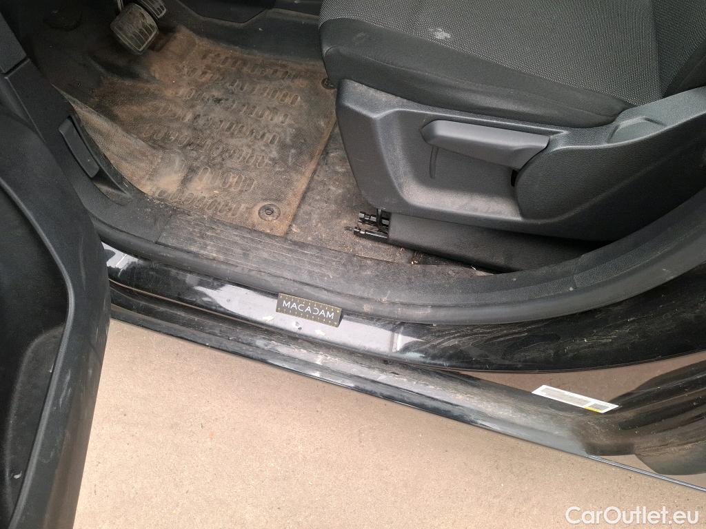  Citroen  Berlingo  Fourgon Club M 1000 1.5 BlueHDi 130CV BVA8 E6dT #40