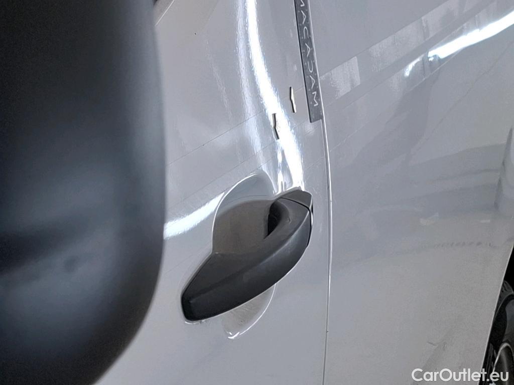  Citroen  Berlingo CITROEN  Van / 2018 / 4P / Fourgonnette Taille M 650kg PureTech 110 S&S BVM #29