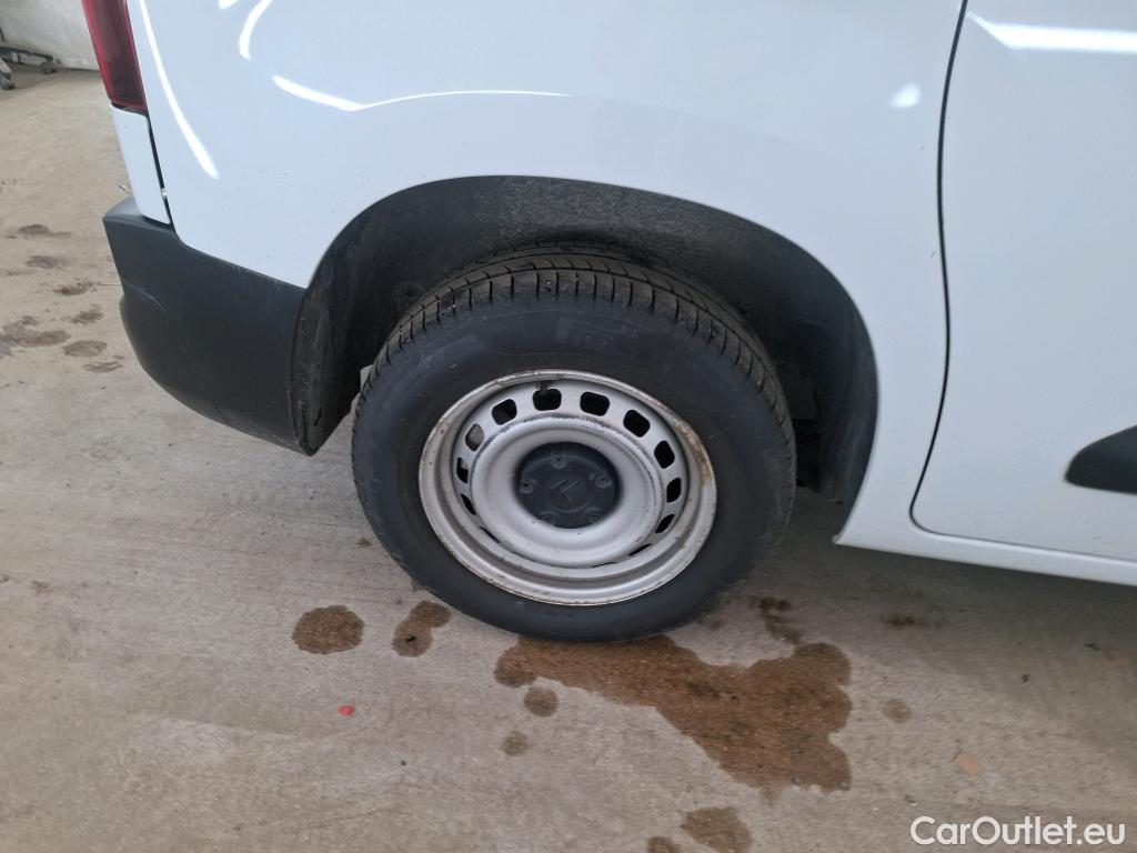  Citroen  Berlingo CITROEN  Van / 2018 / 4P / Fourgonnette Taille M 650kg PureTech 110 S&S BVM #19