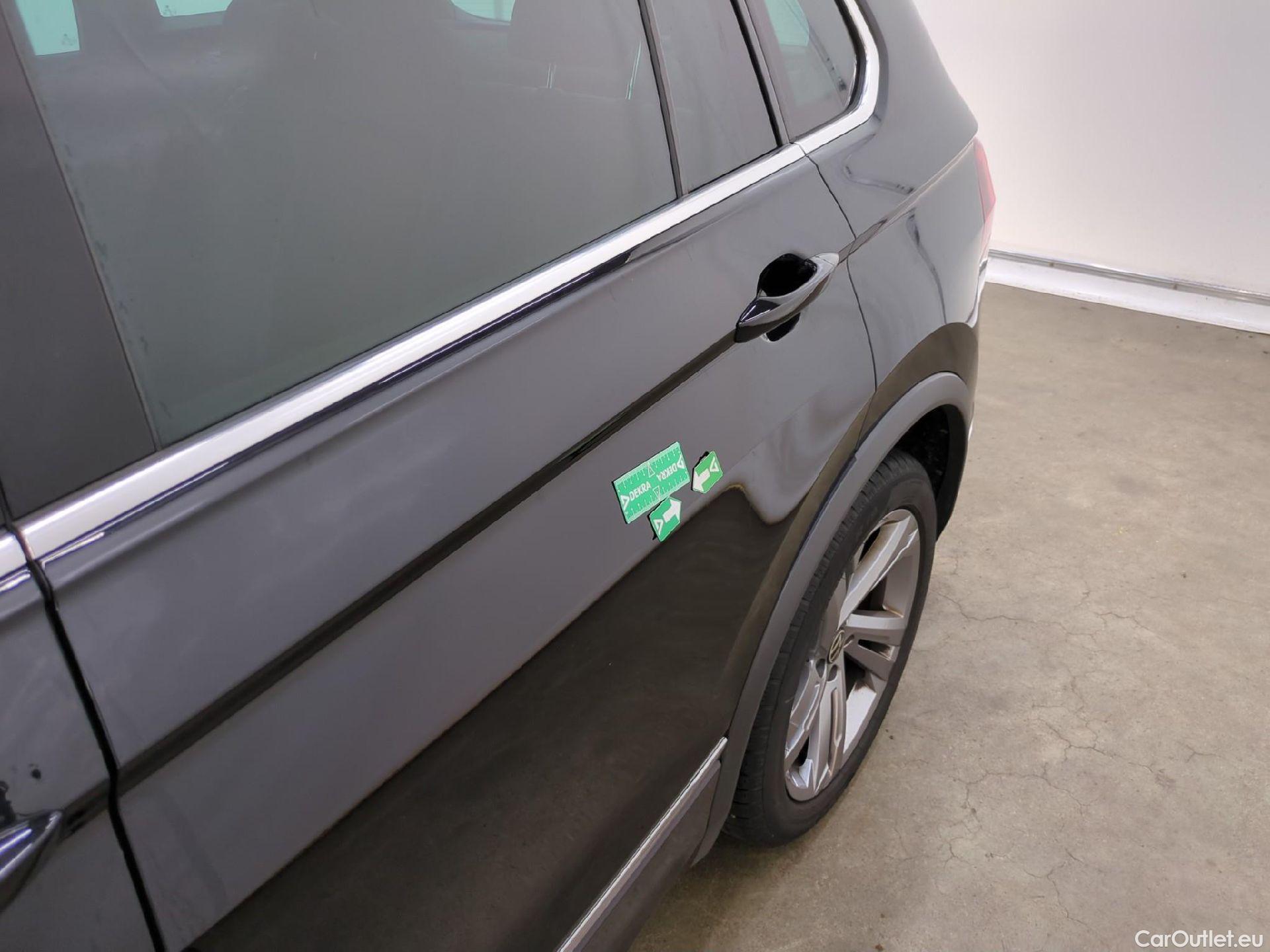  Volkswagen  Tiguan VOLKSWAGEN  / 2020 / 5P / SUV 2.0 TDI 150 DSG7 R-Line #45