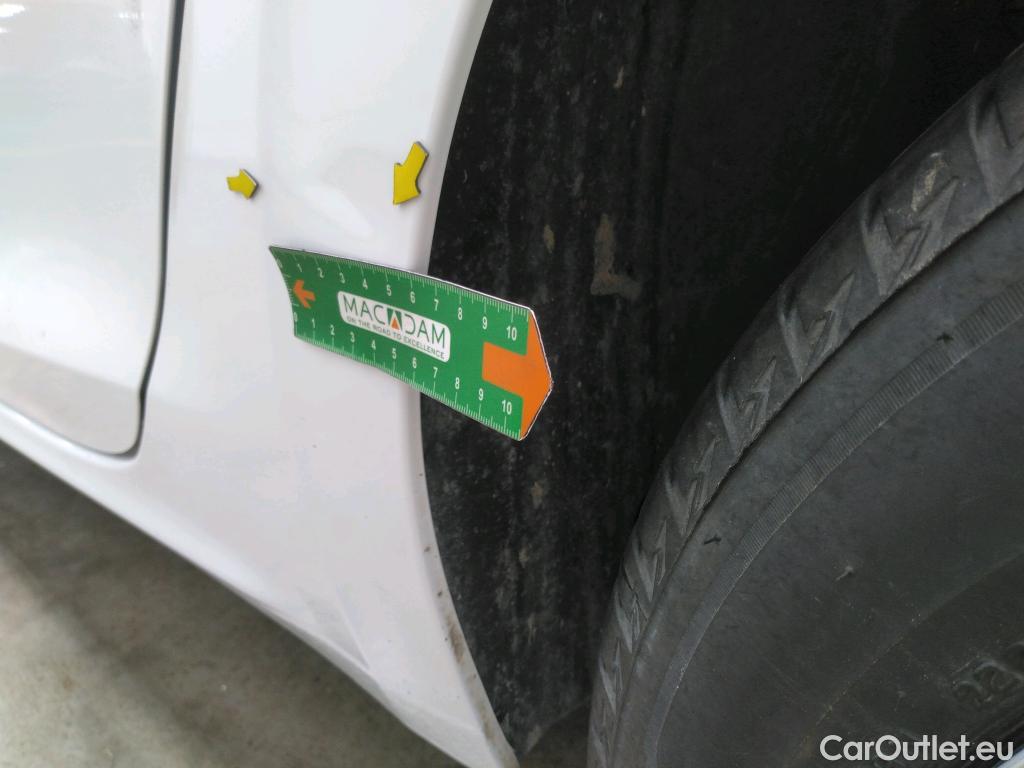  Peugeot  208  Affaire Premium Pack 1.5 HDi 100CV BVM5 E6dT #23