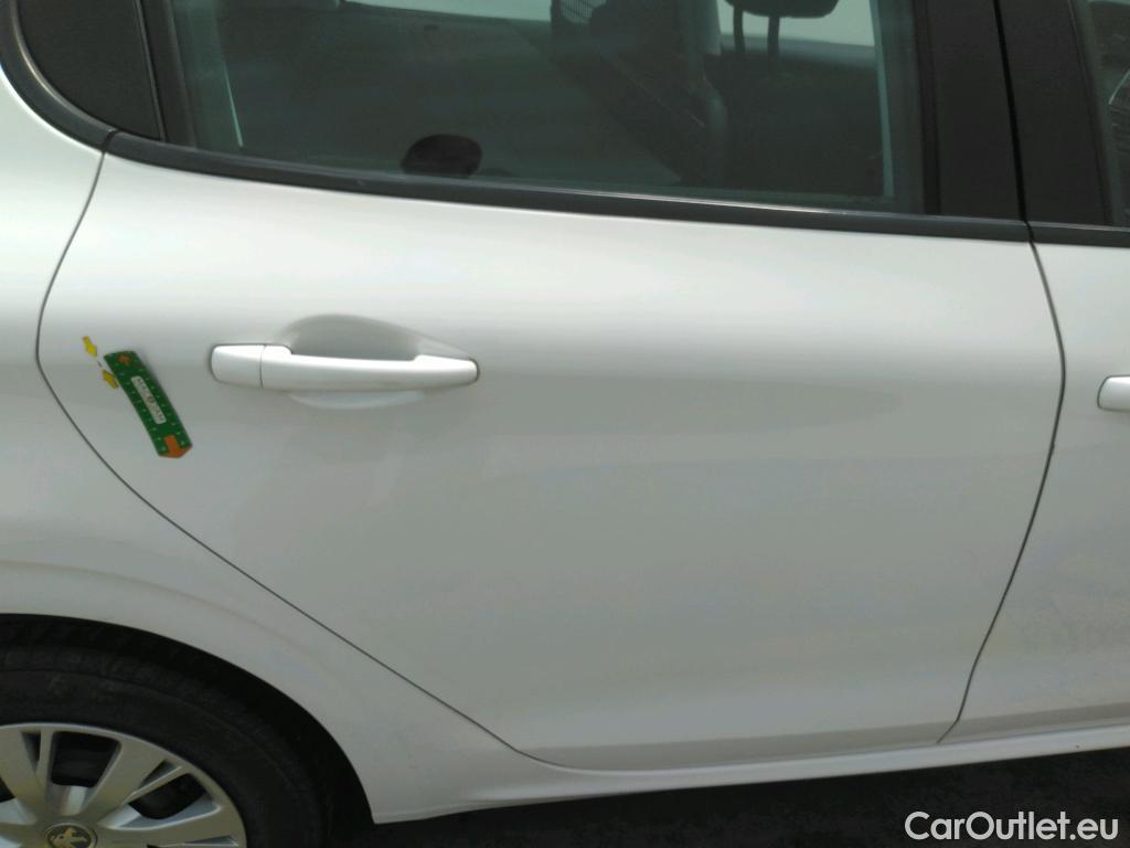  Peugeot  208  Affaire Premium Pack 1.5 HDi 100CV BVM5 E6dT #59