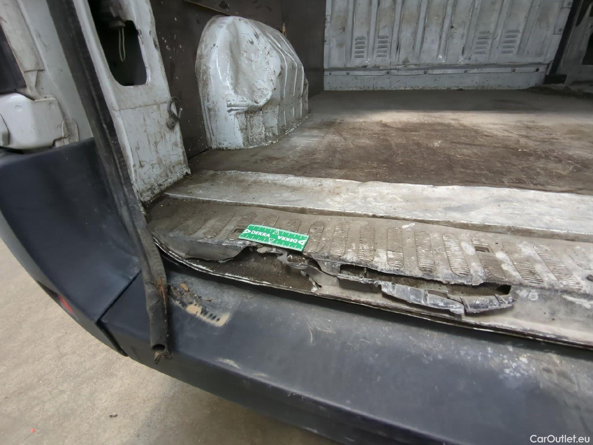  Nissan  NV400 NISSAN  VU 4p Fourgon L1H2 2.3 DCI 125 3300 Acenta #23