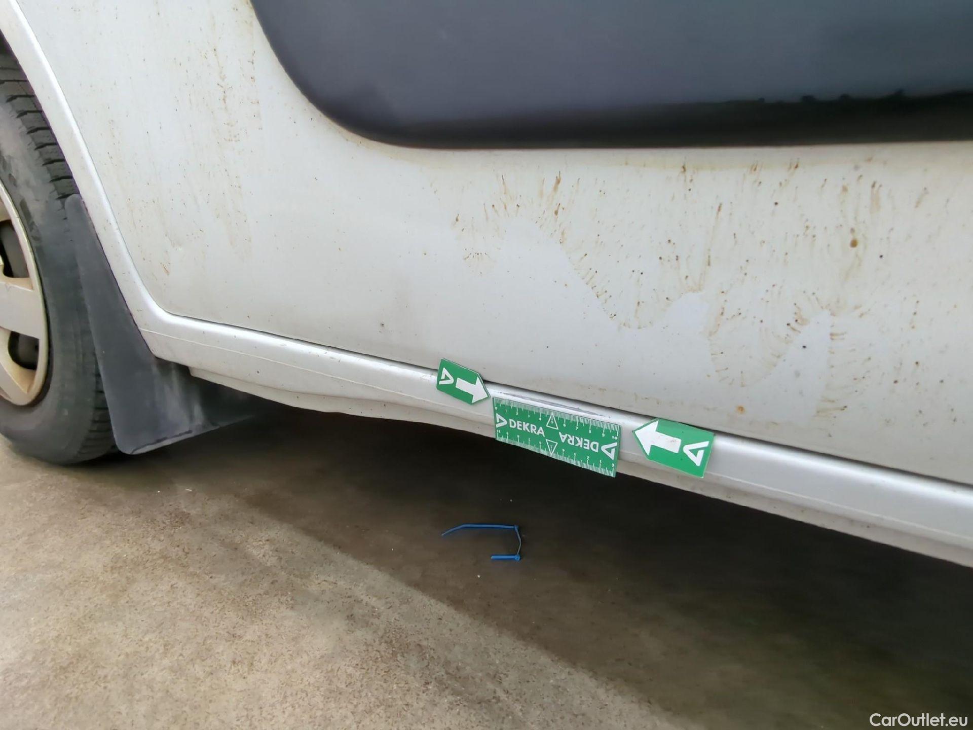  Nissan  NV400 NISSAN  VU 4p Fourgon L1H2 2.3 DCI 125 3300 Acenta #42