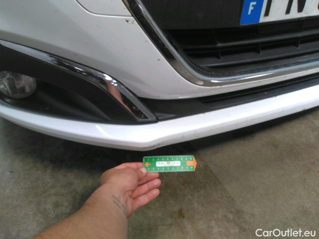  Peugeot  208  Affaire Premium Pack 1.5 HDi 100CV BVM5 E6dT #34