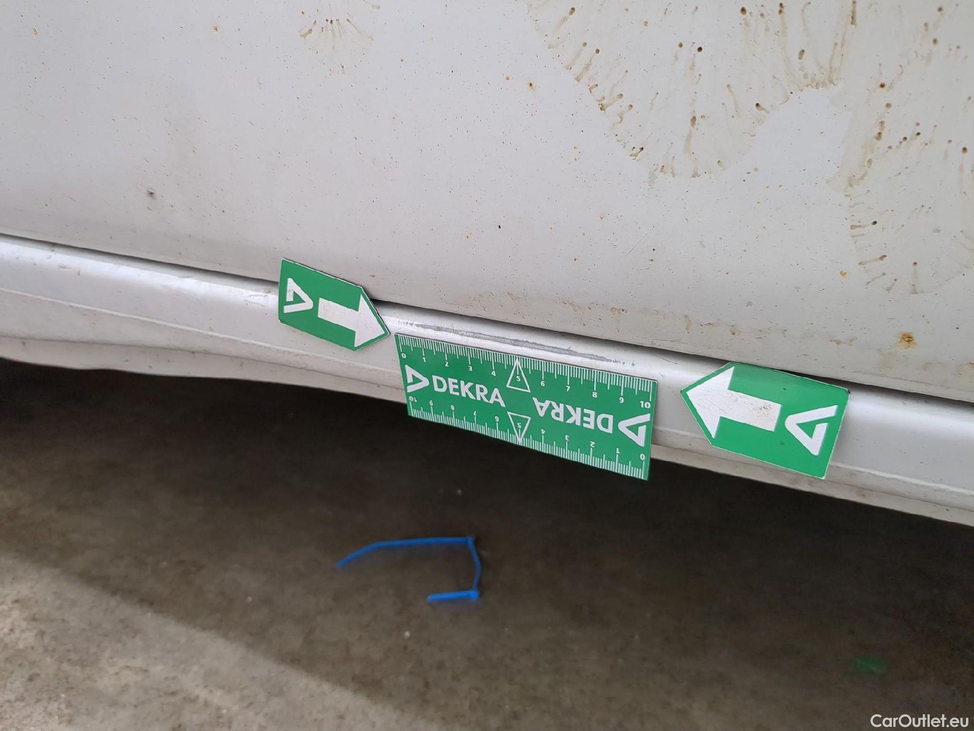  Nissan  NV400 NISSAN  VU 4p Fourgon L1H2 2.3 DCI 125 3300 Acenta #43