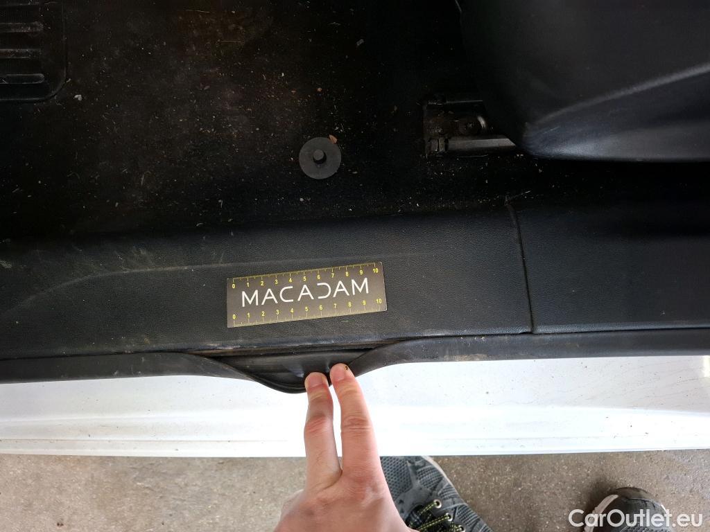  Peugeot  208 PEUGEOT  Affaire VU 5p Berline 1.6 BlueHDi 75 PACK CLIM #21