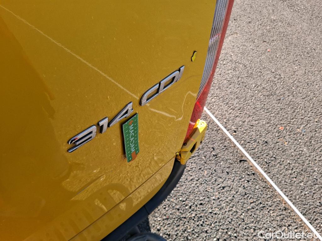  Mercedes  Sprinter MERCEDES-BENZ  / 2018 / 4P / Fourgon tôlé 314 CDI Emp 3665 3.5T #19