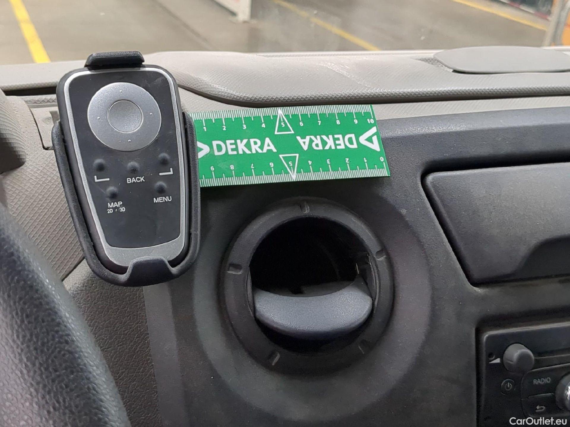  Nissan  NV400 NISSAN  VU 4p Fourgon L1H2 2.3 DCI 125 3300 Acenta #2