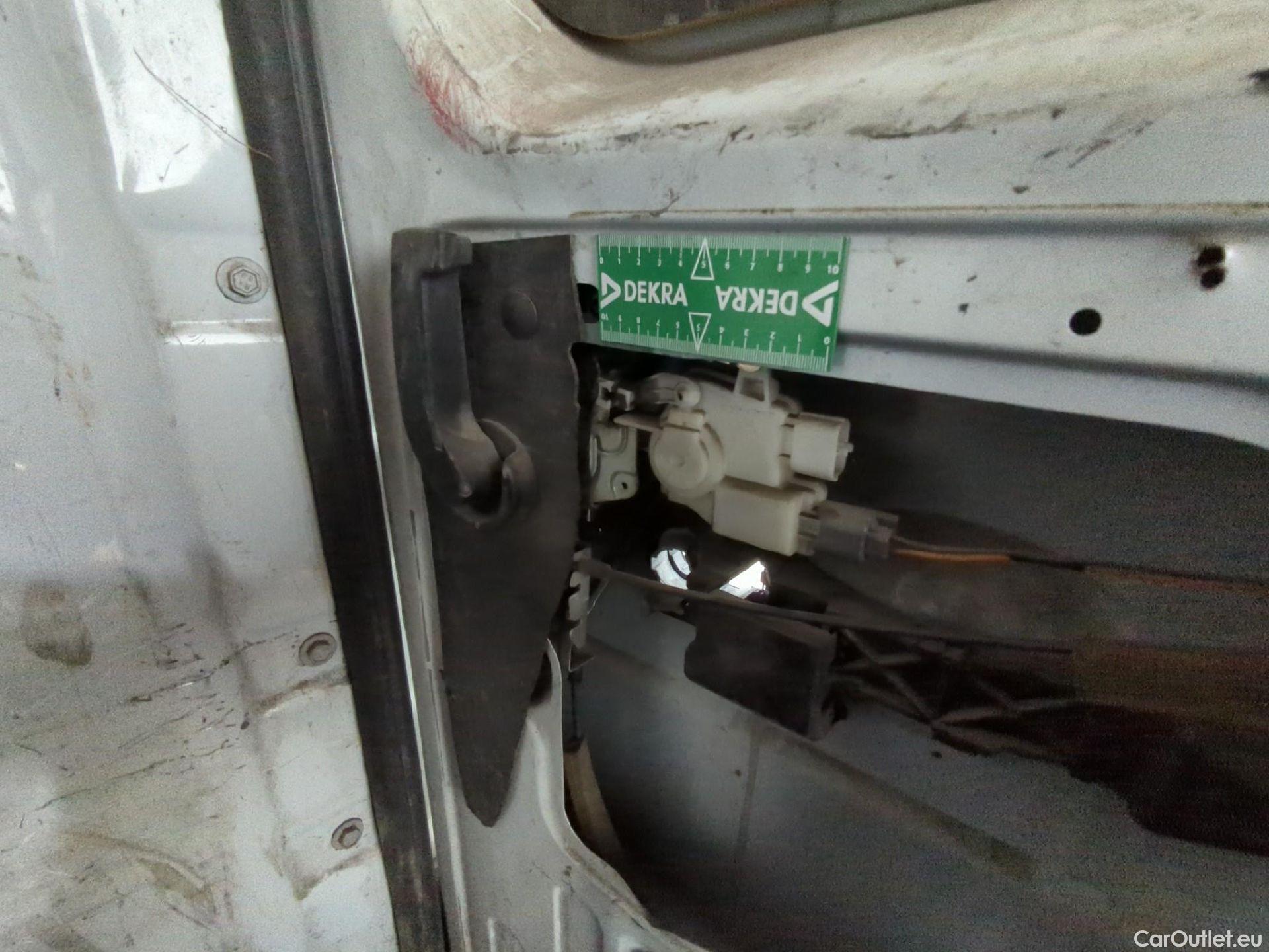  Nissan  NV400 NISSAN  VU 4p Fourgon L1H2 2.3 DCI 125 3300 Acenta #30