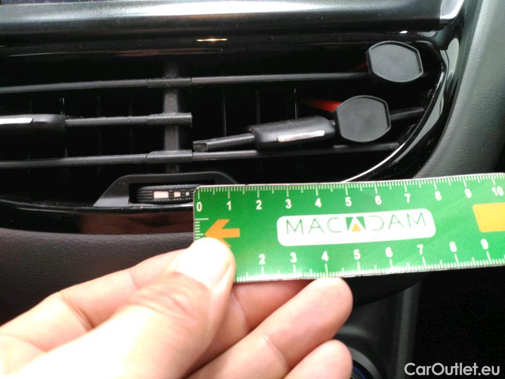  Peugeot  208  Affaire Premium Pack 1.5 HDi 100CV BVM5 E6dT #17