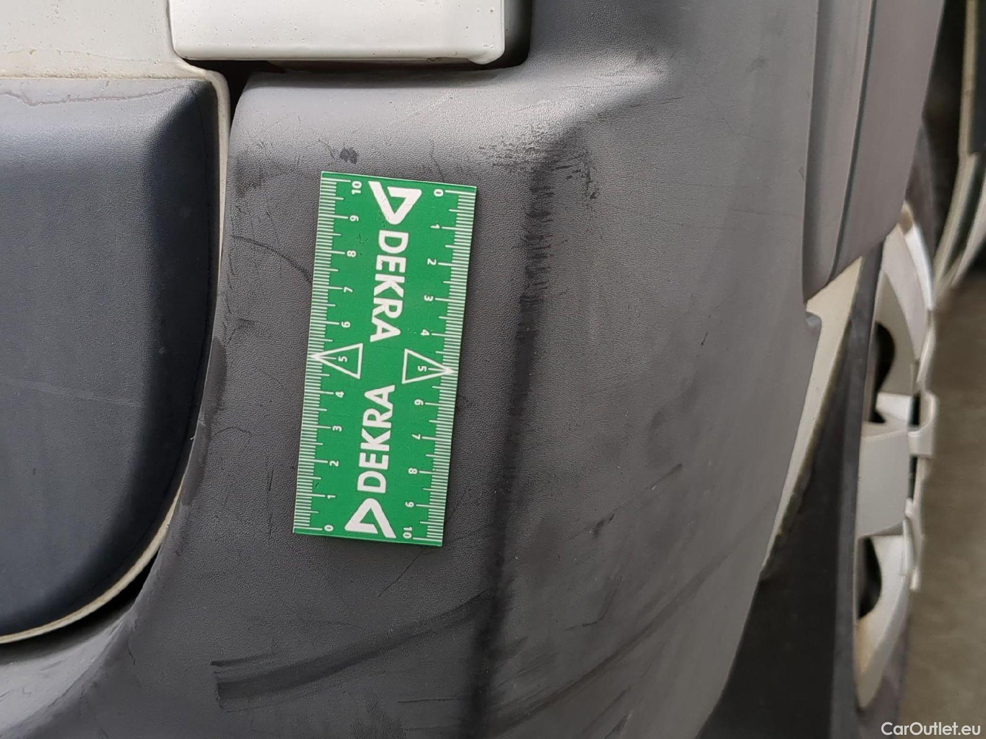  Nissan  NV400 NISSAN  VU 4p Fourgon L1H2 2.3 DCI 125 3300 Acenta #44