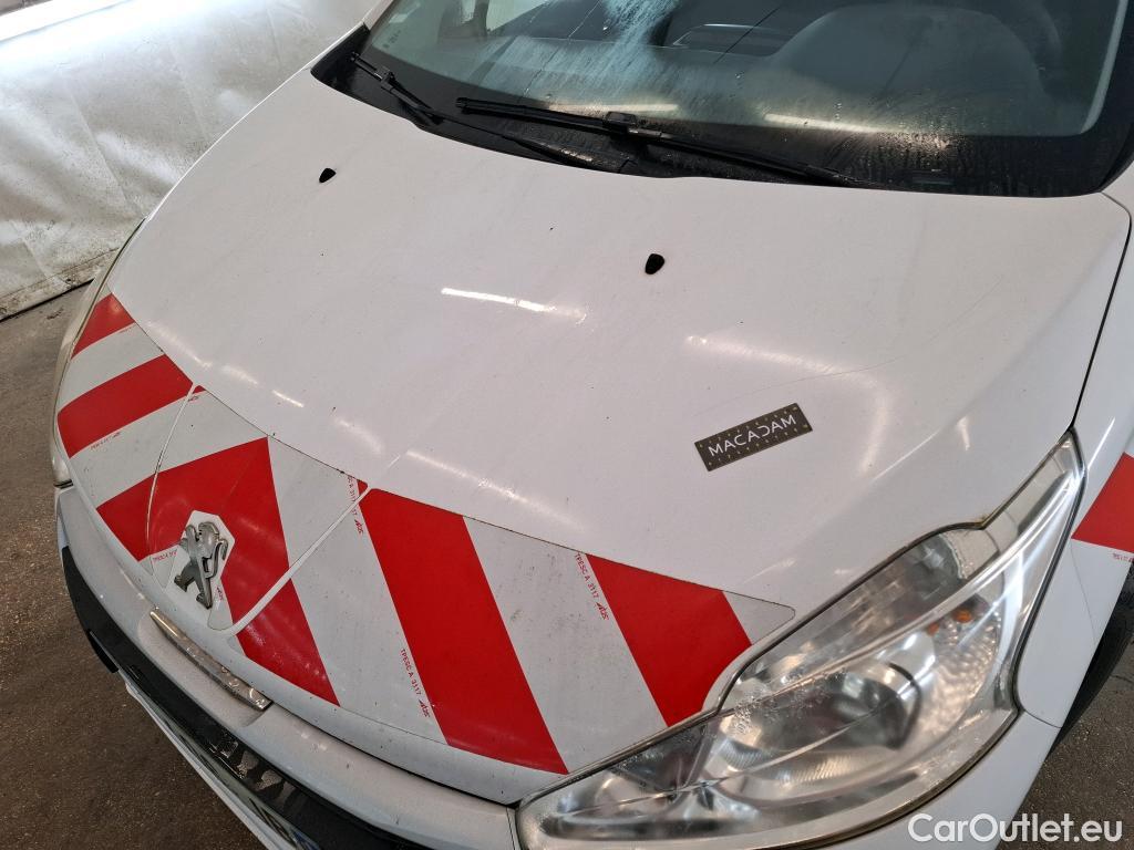  Peugeot  208 PEUGEOT  Affaire VU 5p Berline 1.6 BlueHDi 75 PACK CLIM #6