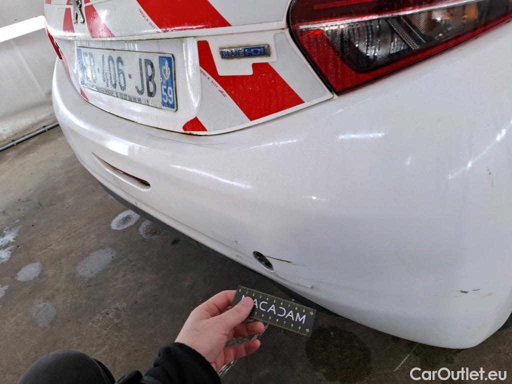  Peugeot  208 PEUGEOT  Affaire VU 5p Berline 1.6 BlueHDi 75 PACK CLIM #1