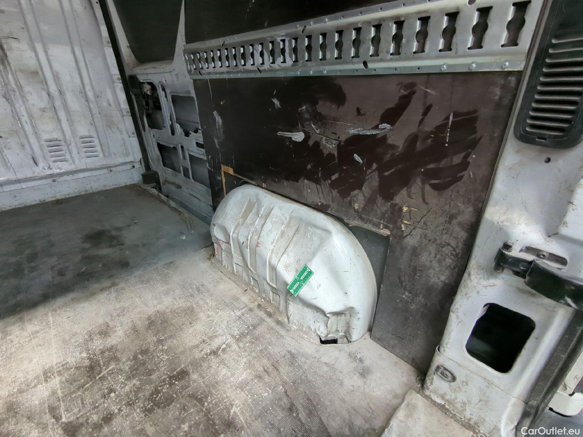  Nissan  NV400 NISSAN  VU 4p Fourgon L1H2 2.3 DCI 125 3300 Acenta #18