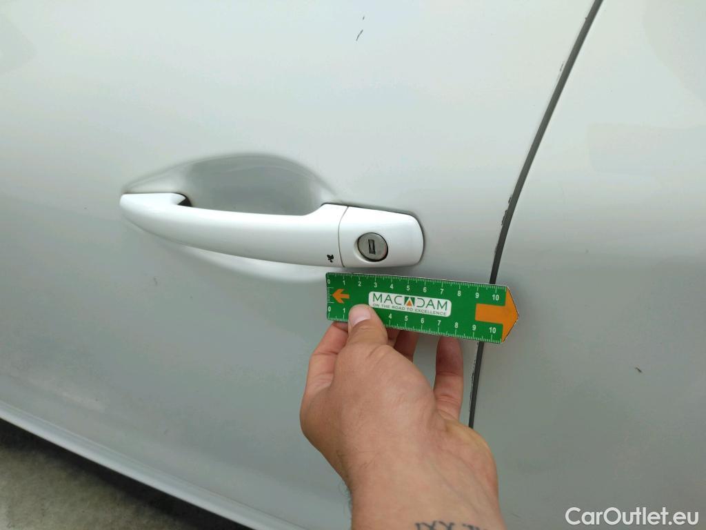  Peugeot  208  Affaire Premium Pack 1.5 HDi 100CV BVM5 E6dT #54