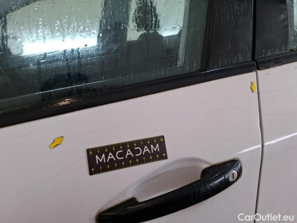  Peugeot  208 PEUGEOT  Affaire VU 5p Berline 1.6 BlueHDi 75 PACK CLIM #15