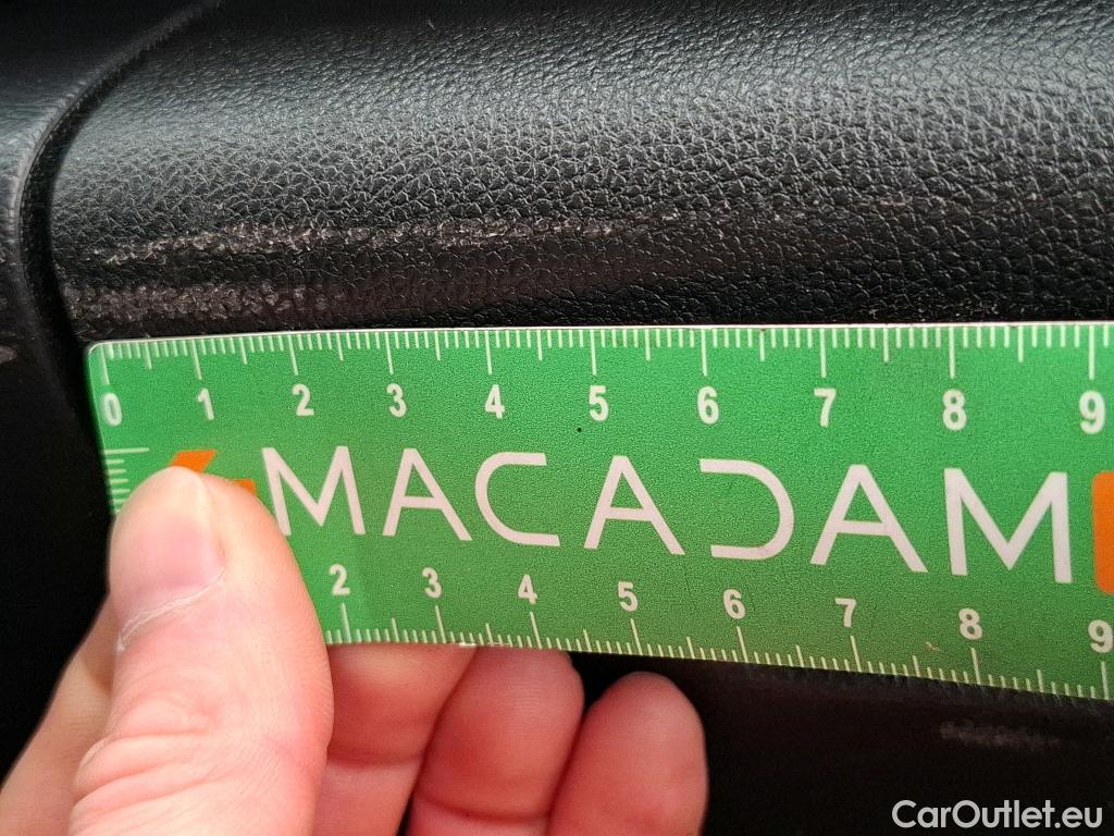  Renault  Megane RENAULT Mégane Société / 2020 / 5P / Berline Air Nav réversible Blue dCi 115 - 21N #8