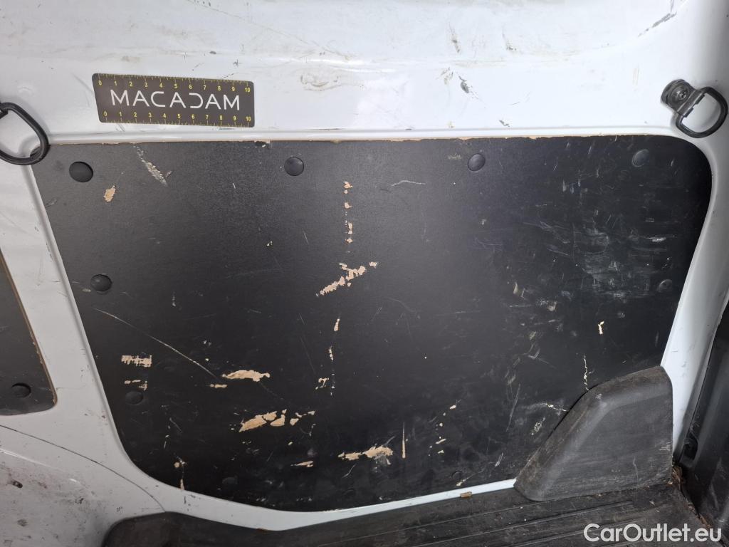  Renault  Kangoo RENAULT  / 2021 / 4P / Fourgonnette EXTRA - BLUE DCI 95 #24