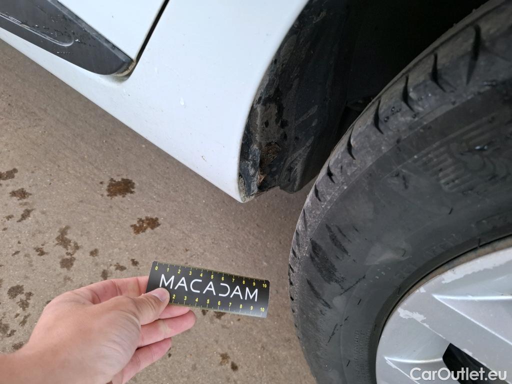  Renault  Clio  IV Air MediaNav 1.5 dCi 75CV BVM5 E6 #12