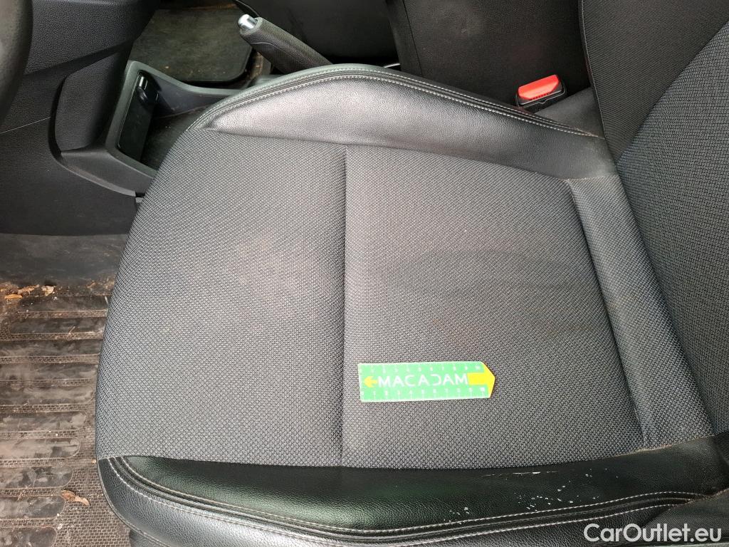  Renault  Kangoo RENAULT  / 2021 / 4P / Fourgonnette EXTRA - BLUE DCI 95 #27