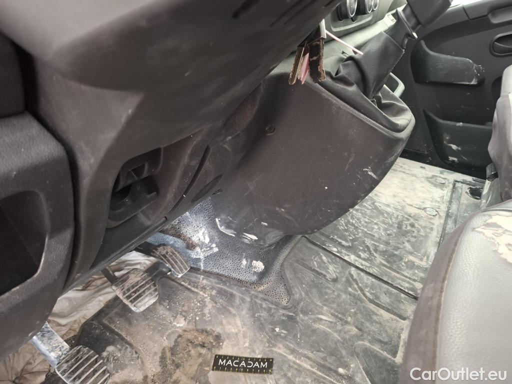  Renault  Master  Fourgon L2H2 3 5 Grand Confort dCi 135CV BVM6 E6dT #98