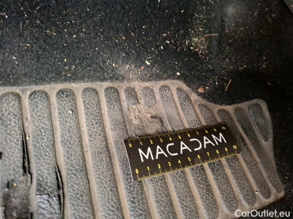  Renault  Clio  IV Air MediaNav 1.5 dCi 75CV BVM5 E6 #18