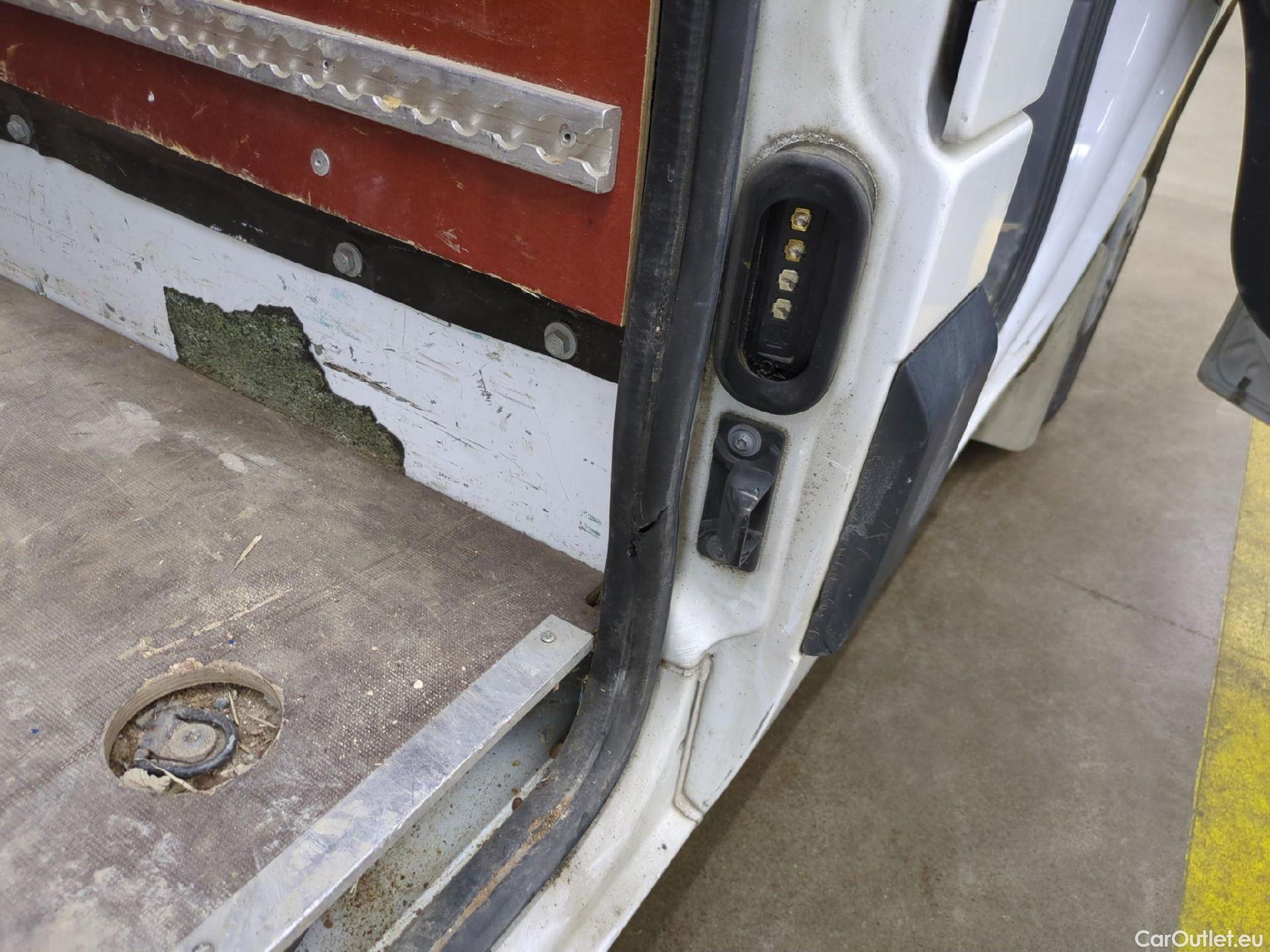  Renault  Master RENAULT  / 2019 / 4P / Fourgon tôlé FG Tr GCF F3500 L2H2 Energy dCi 150 #3