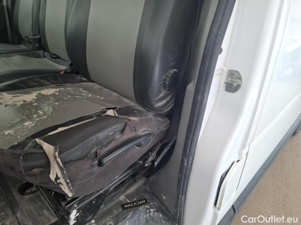  Renault  Master  Fourgon L2H2 3 5 Grand Confort dCi 135CV BVM6 E6dT #104