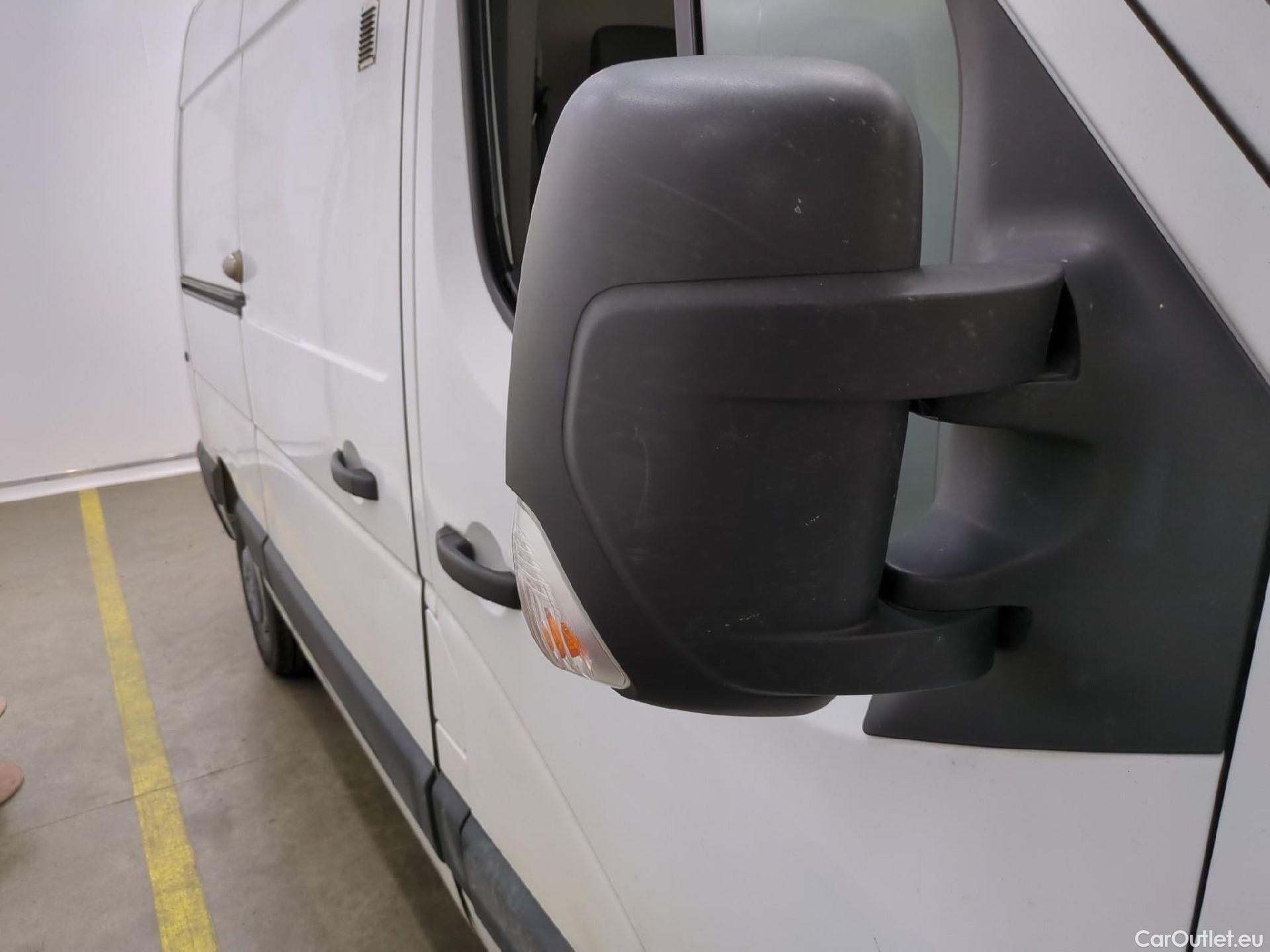  Renault  Master RENAULT  / 2019 / 4P / Fourgon tôlé FG Tr GCF F3500 L2H2 Energy dCi 150 #33