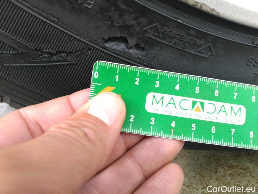  Land Rover  Range Rover Evoque LAND ROVER  / 2018 / 5P / SUV D180 BVA 4WD R-Dynamic S #14