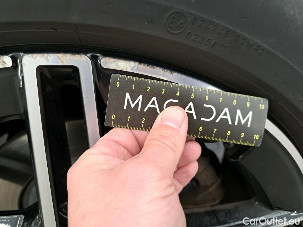  Mercedes  GLB MERCEDES-BENZ  / 2019 / 5P / SUV  200 d AMG Line #37