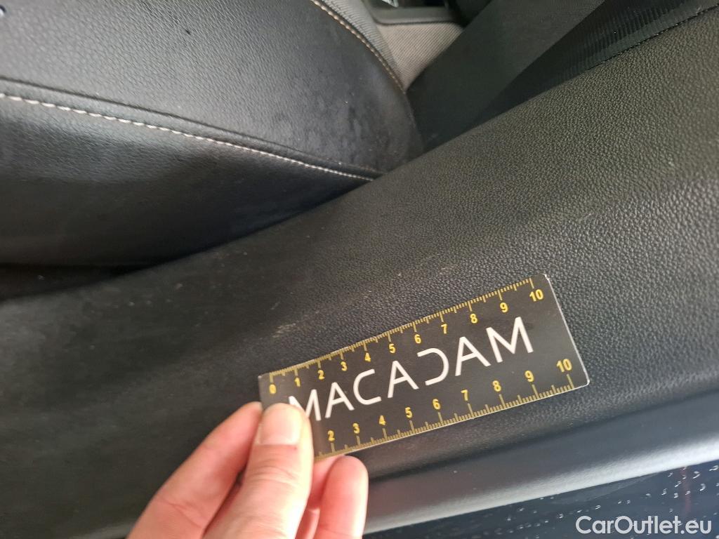  Opel   Grandland X Grandland X Elegance Business 1.5 130CV BVA8 E6d #7