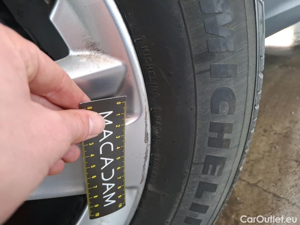  Opel   Grandland X Grandland X Elegance Business 1.5 130CV BVA8 E6d #5