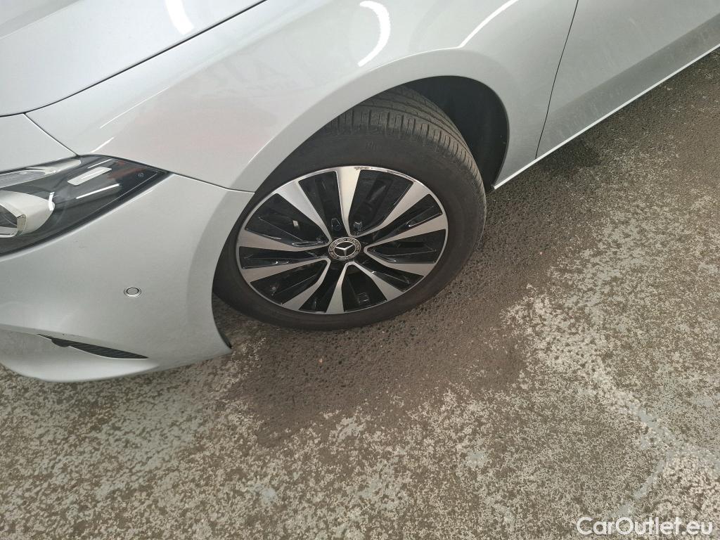  Mercedes  A-Klasse MERCEDES-BENZ Classe A Compact / 2018 / 5P / Berline A 250 e Business Line 8G-DCT #13