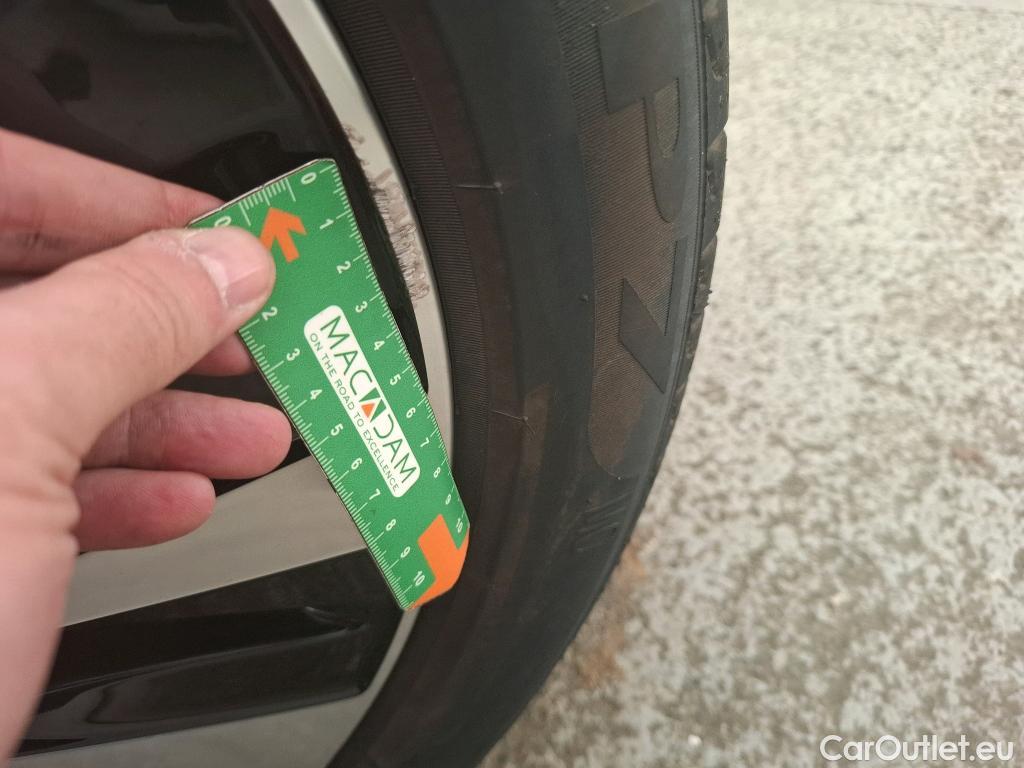  Mercedes  A-Klasse MERCEDES-BENZ Classe A Compact / 2018 / 5P / Berline A 250 e Business Line 8G-DCT #11