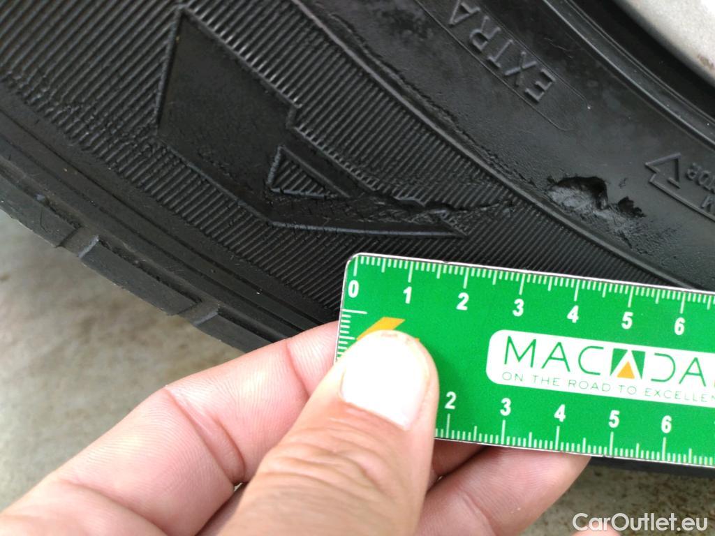  Land Rover  Range Rover Evoque LAND ROVER  / 2018 / 5P / SUV D180 BVA 4WD R-Dynamic S #15