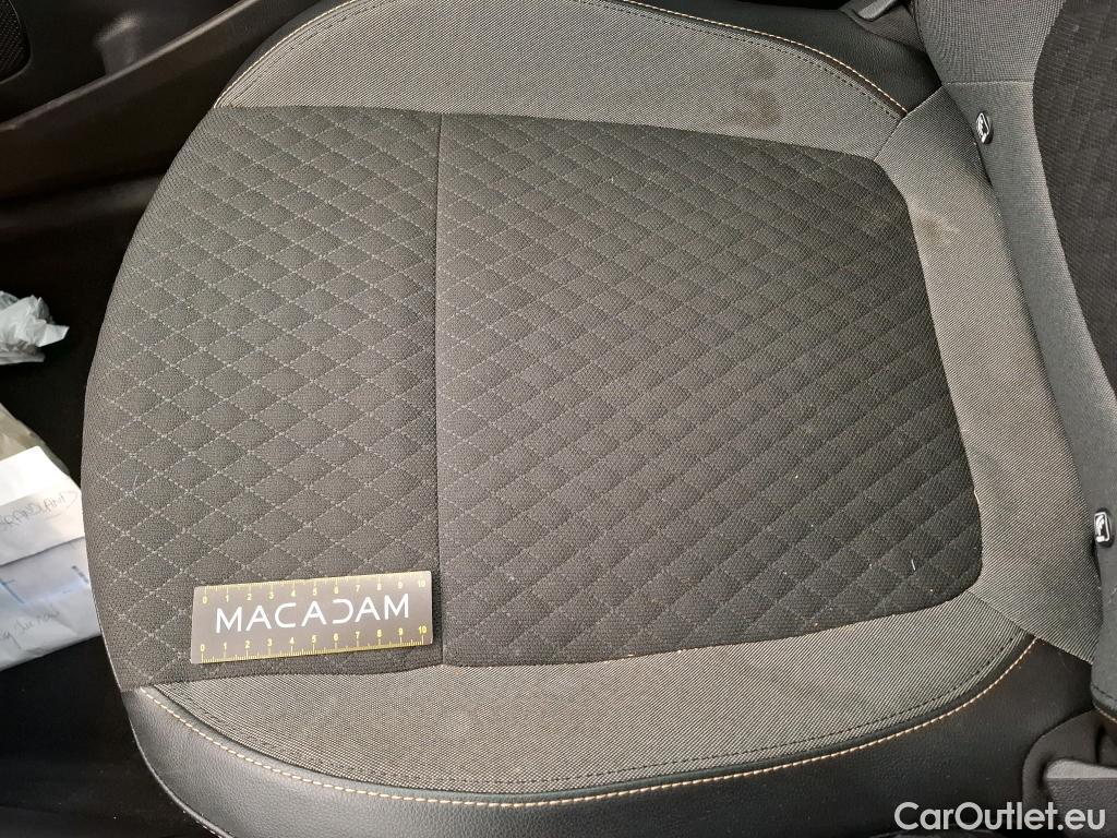  Opel   Grandland X Grandland X Elegance Business 1.5 130CV BVA8 E6d #24