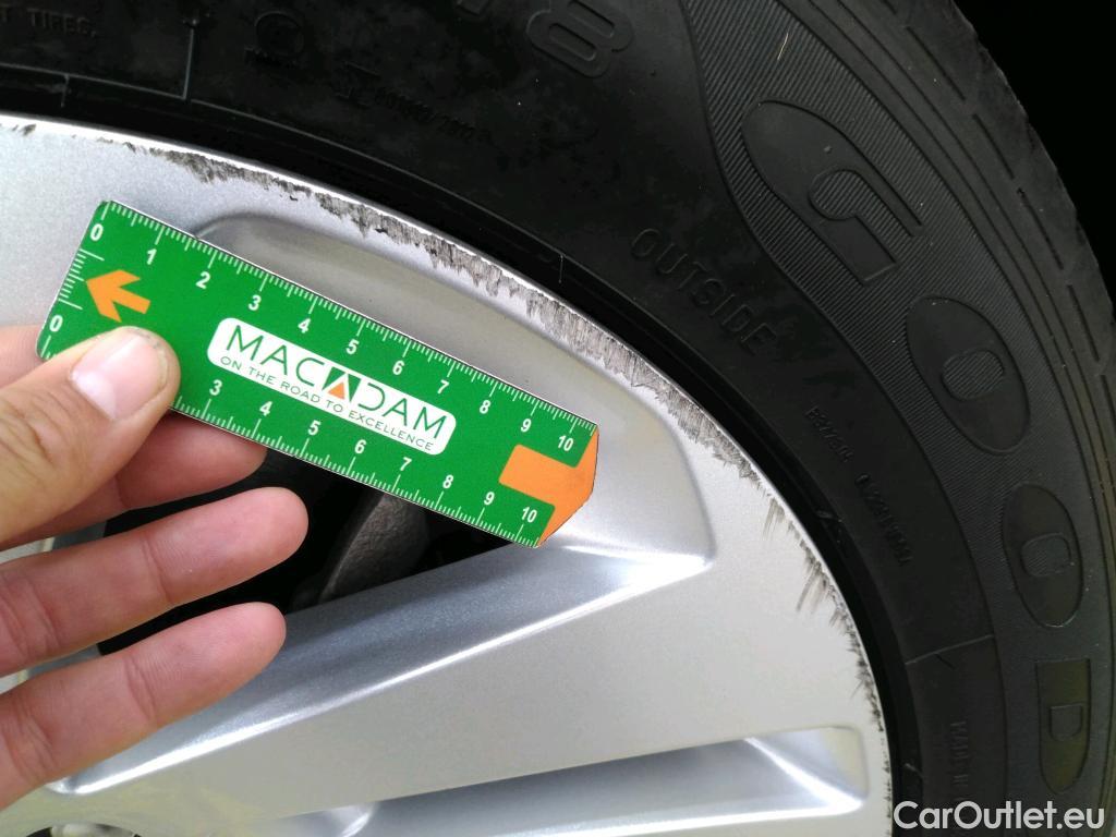  Land Rover  Range Rover Evoque LAND ROVER  / 2018 / 5P / SUV D180 BVA 4WD R-Dynamic S #28