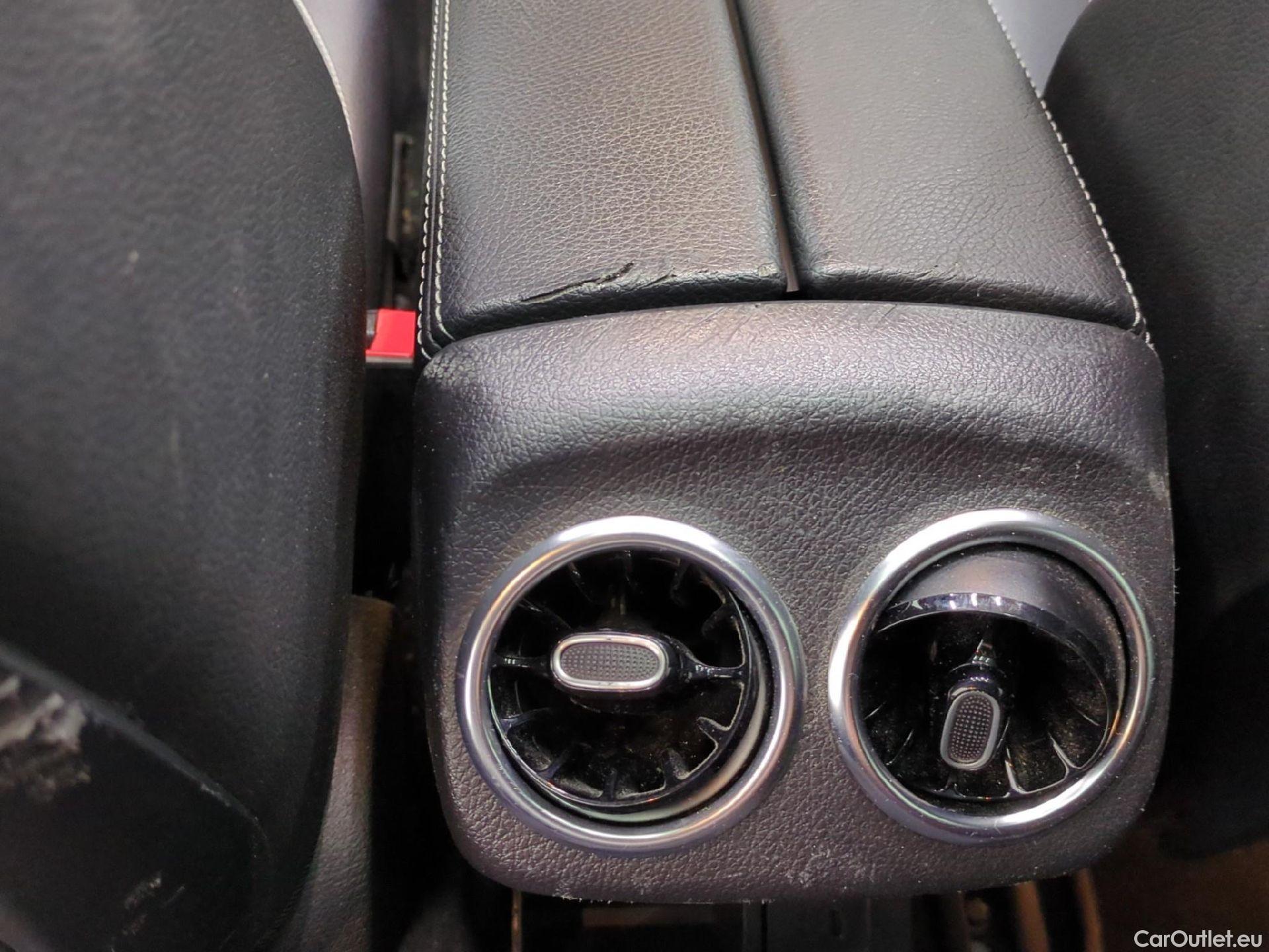  Mercedes  CLA-Klasse MERCEDES-BENZ CLA Coupe 4p Coupé CLA 180 d Business Line BA7 #3